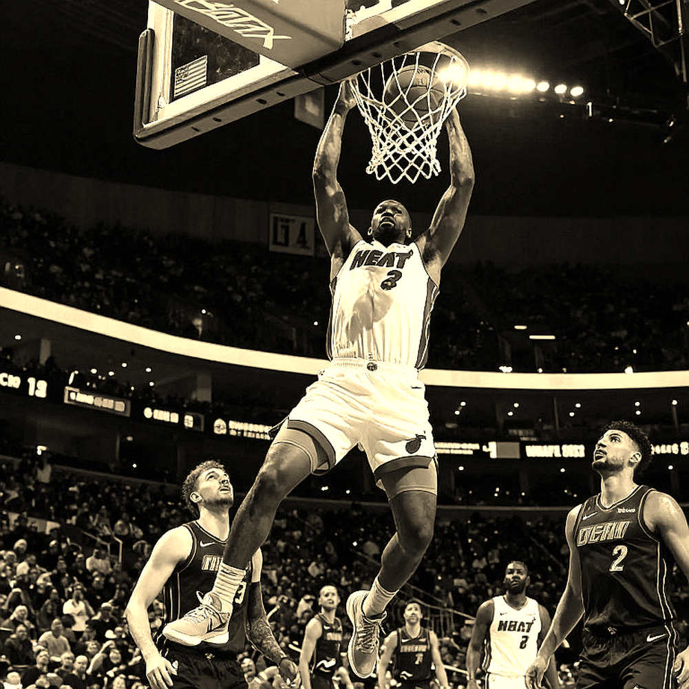 Miếng vá trên vai áo NBA: 50 triệu đô nằm gọn trong một thước vải