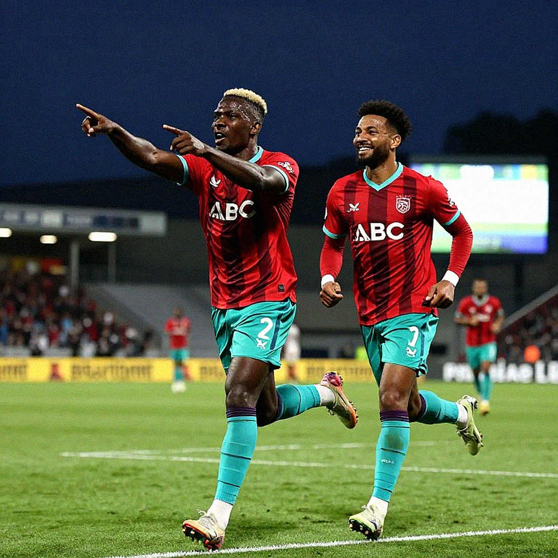 Quỹ đạo trái tim: Khi Manchester United mất đi nhịp đập nơi hành lang cánh