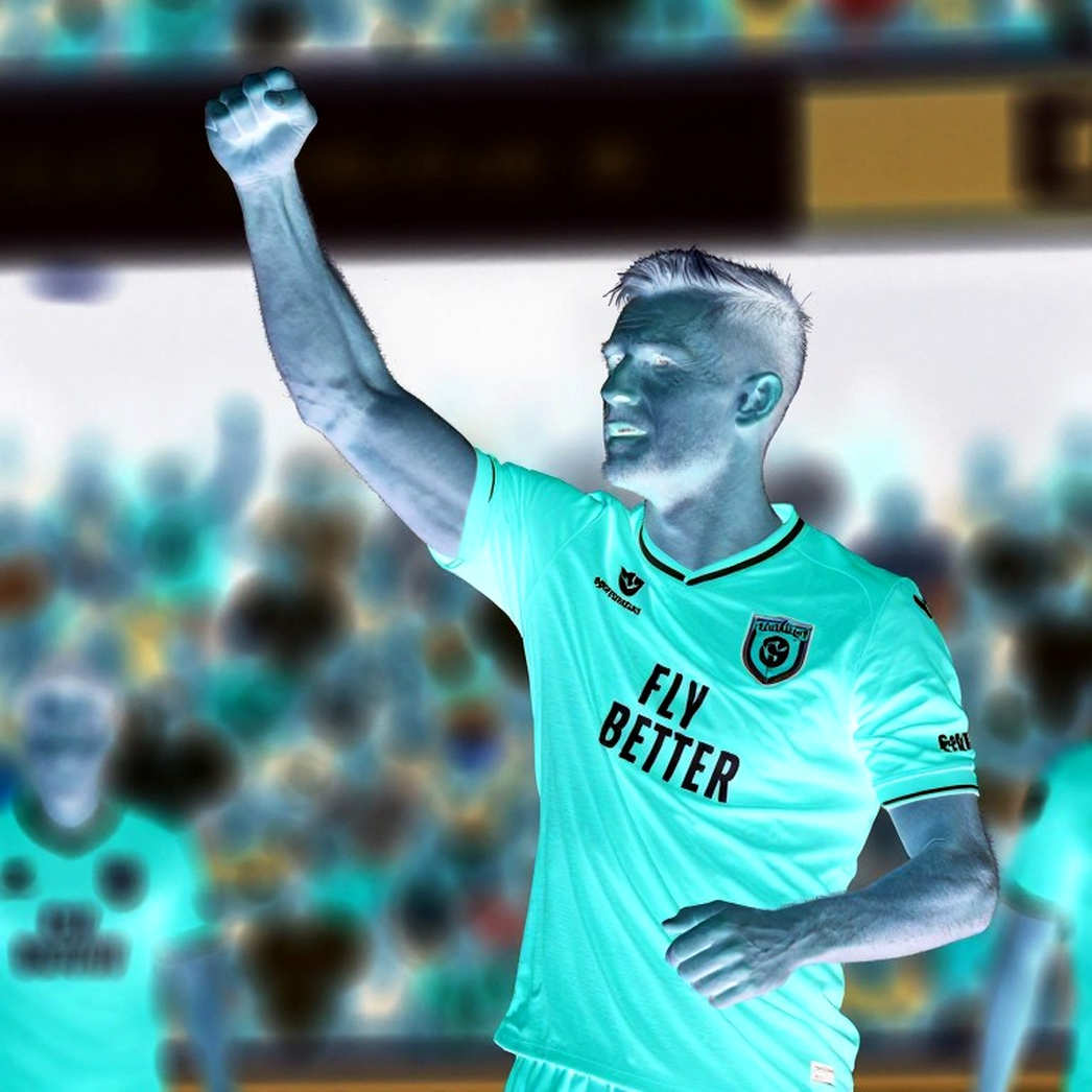 Flick và 90 phút nặng hơn ba điểm: điều thật sự diễn ra trong phòng họp báo trước Clásico