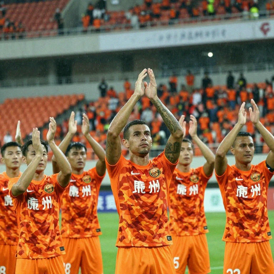Việt Nam vào tứ kết Asian Games dù thua Uzbekistan 0-2: Bốn điểm, một tấm vé, và những con số không chịu im lặng