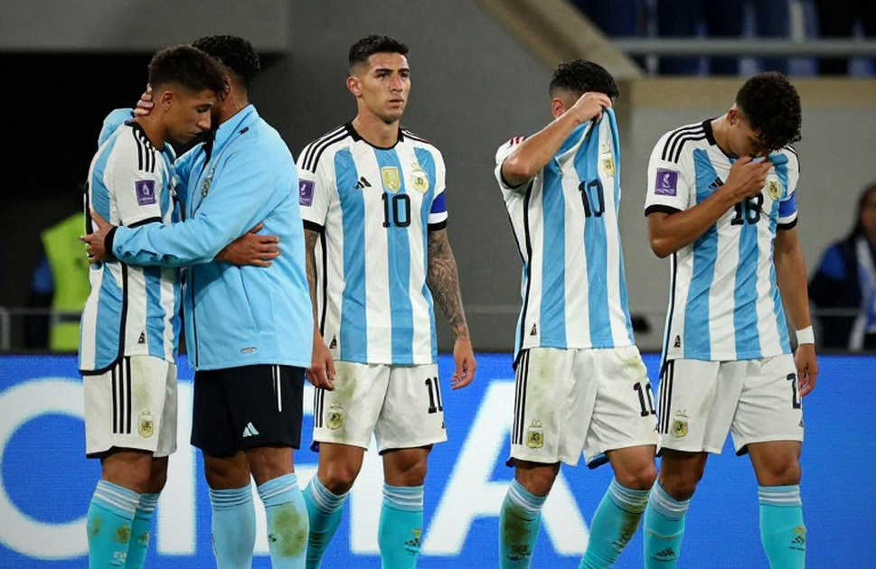 Việt Nam 4-2 Pakistan: Cuộc lội ngược dòng không che được vết nứt nơi hàng thủ