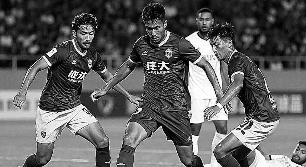 Bốn bàn, bốn con đường: Cách Công An Nhân Dân thắng Huế và những vết nứt sau tỷ số 4-1