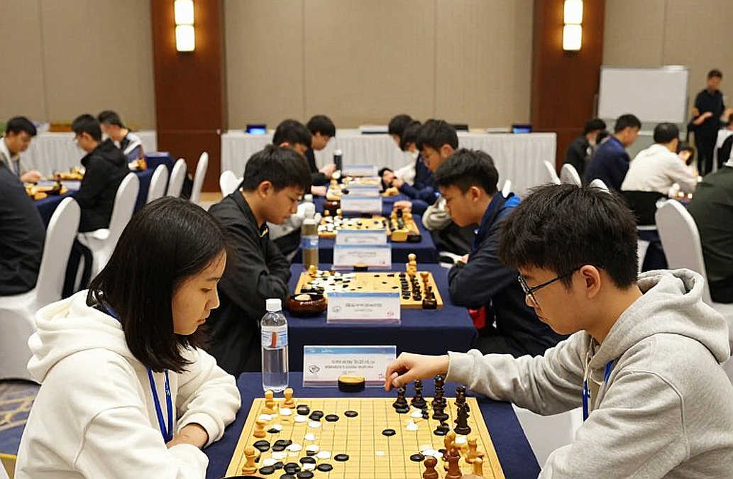 Nước cờ của nhà giáo – ChessBase, Kavutskiy và cuộc đua không nằm trên bàn cờ