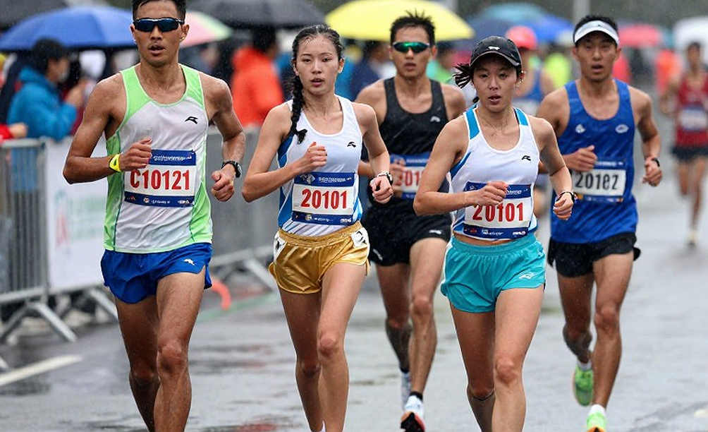 Amy Hunt ghi 22.16 giây ở Diamond League Brussels, khẳng định phong độ mạnh mẽ sau bốn chức vô địch châu Âu