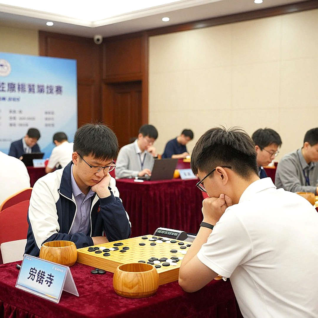 Carlsen: AI san phẳng lợi thế chuẩn bị, và nhà vô địch đang học cách thắng nhanh hơn