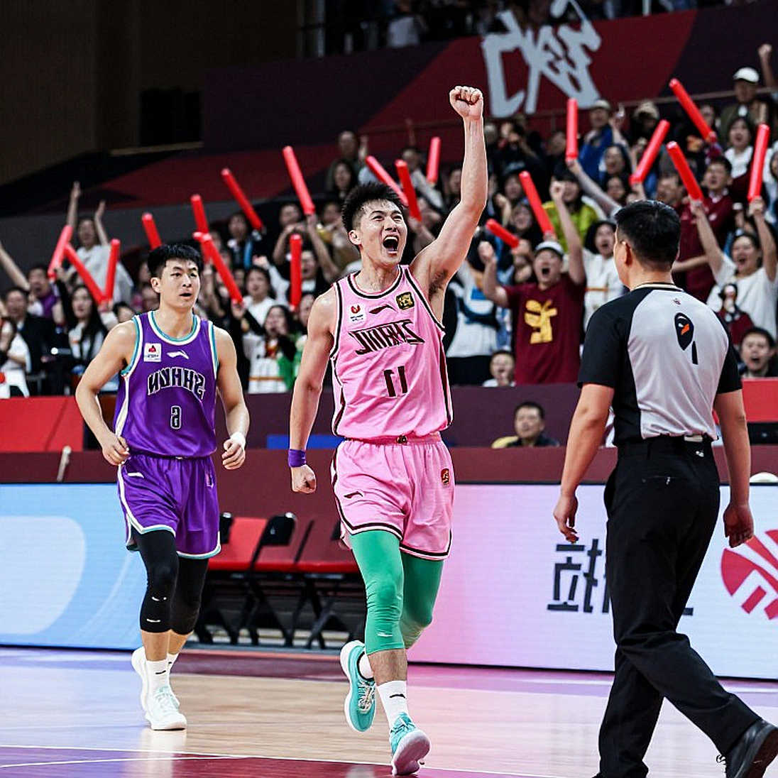 Vezenkov ghi ít hơn mùa trước mà vẫn dẫn đầu EuroLeague: câu chuyện nằm ở số phút và điều khoản hợp đồng